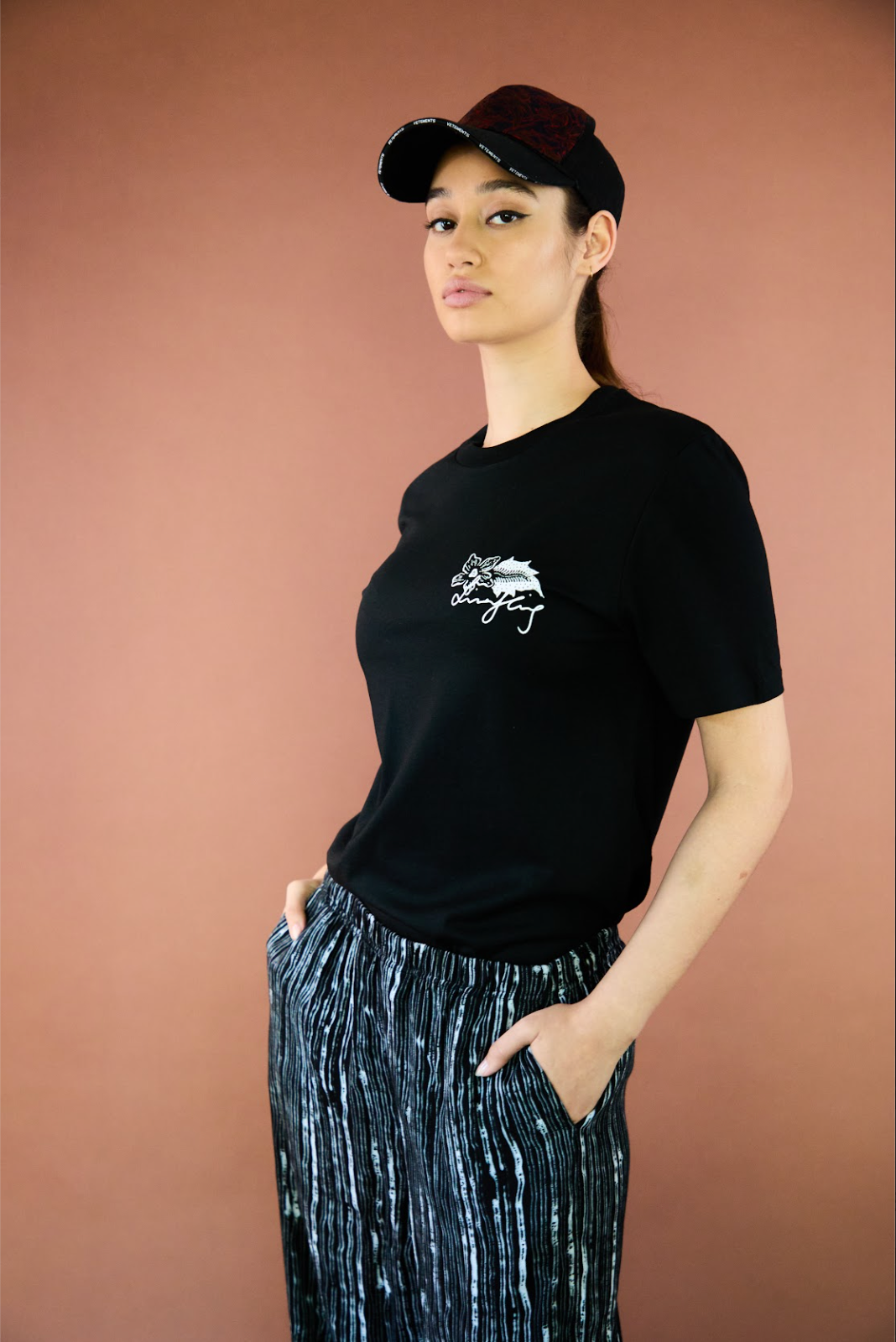 LOGO UNISEX SHORT SLEEVE T-SHIRT * pre order until June 15